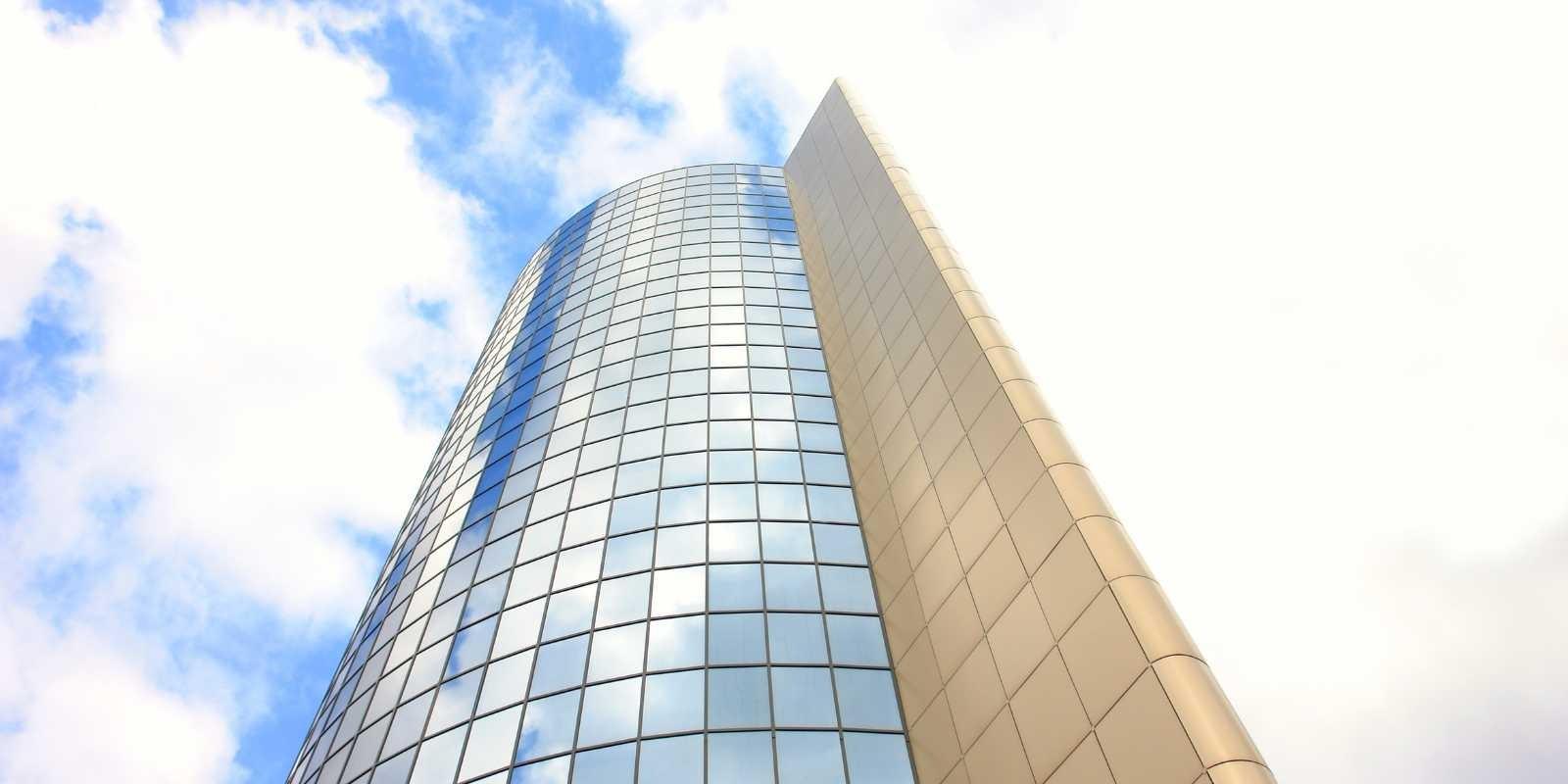 Torres de lujo con servicios hoteleros: Un segmento con alto potencial de retorno en 2025